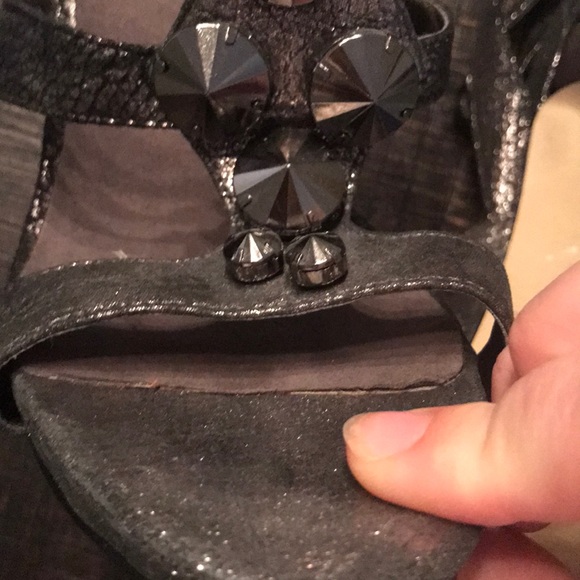 Nine West Pewter Grey heels - Picture 10 of 11